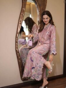 Hania Amir’s Viral Look
