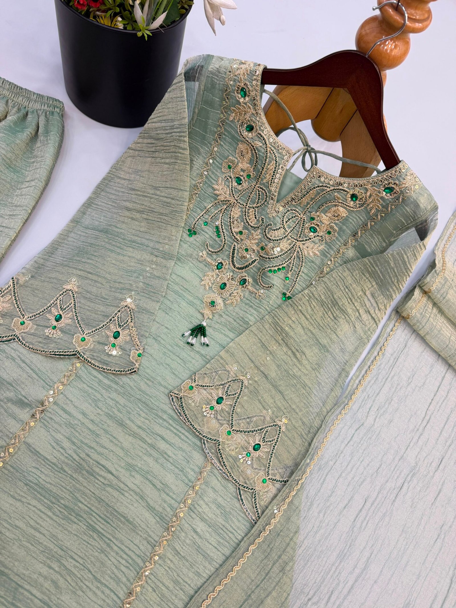 Hara Noor Suit - Image 2