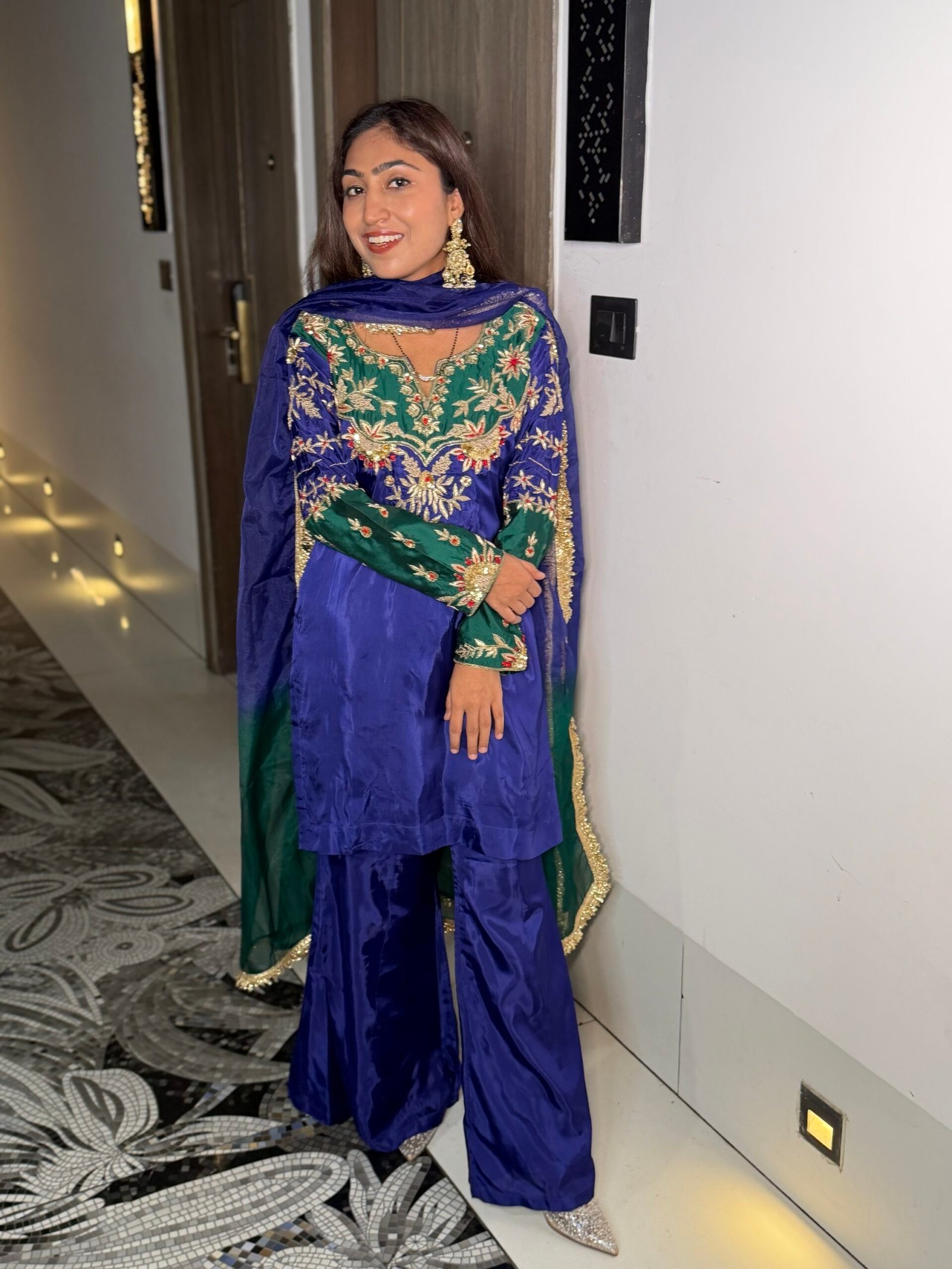 Shahi Gulneel Suit - Image 2