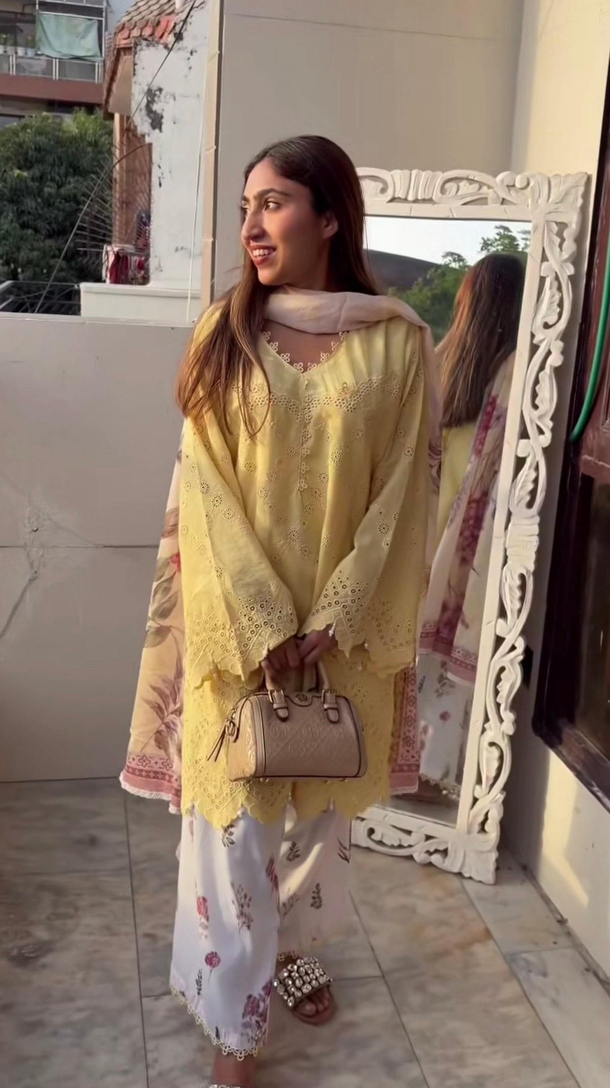 Sunheri Suit Set - Image 2