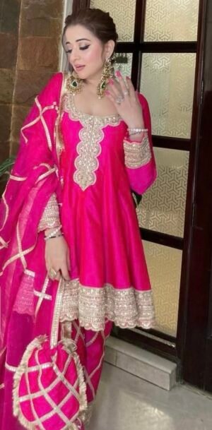 Roohaniyat Suit Set